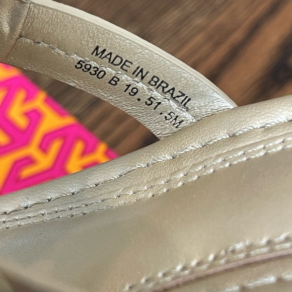 Brand New Tory Burch Miller Fringe Sandal Metallic Veg Napa Platinum Sz 5. - Picture 6 of 7